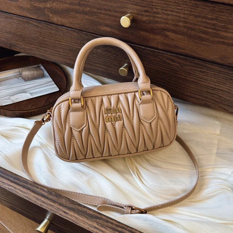 Women Luxury High End Leather  - огляд і ціна Luxury Lifestyle Fashion