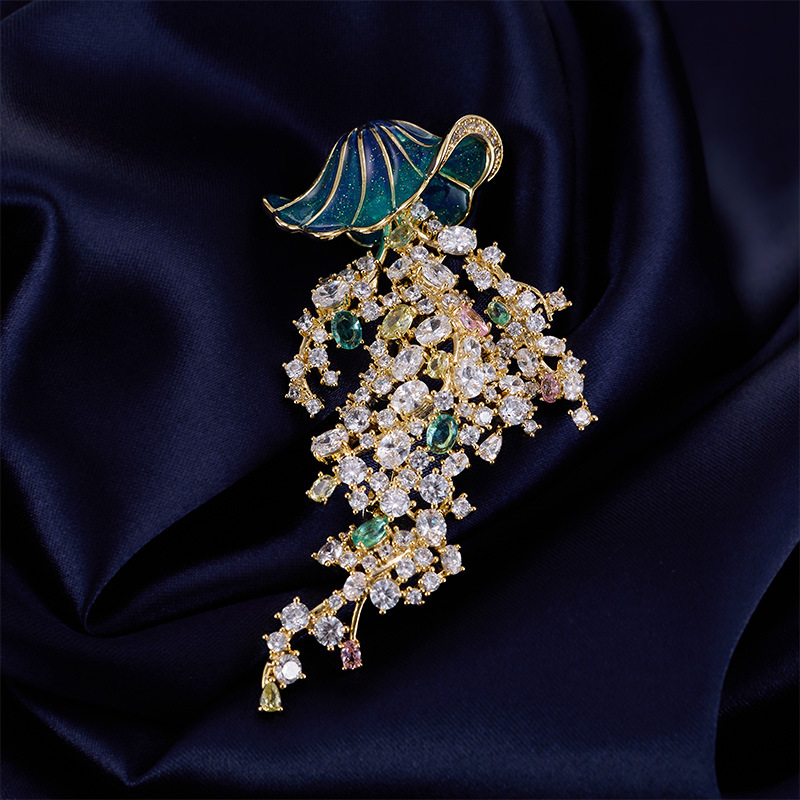 Marine life-encrusted zircon j - огляд і ціна Luxury Lifestyle Fashion